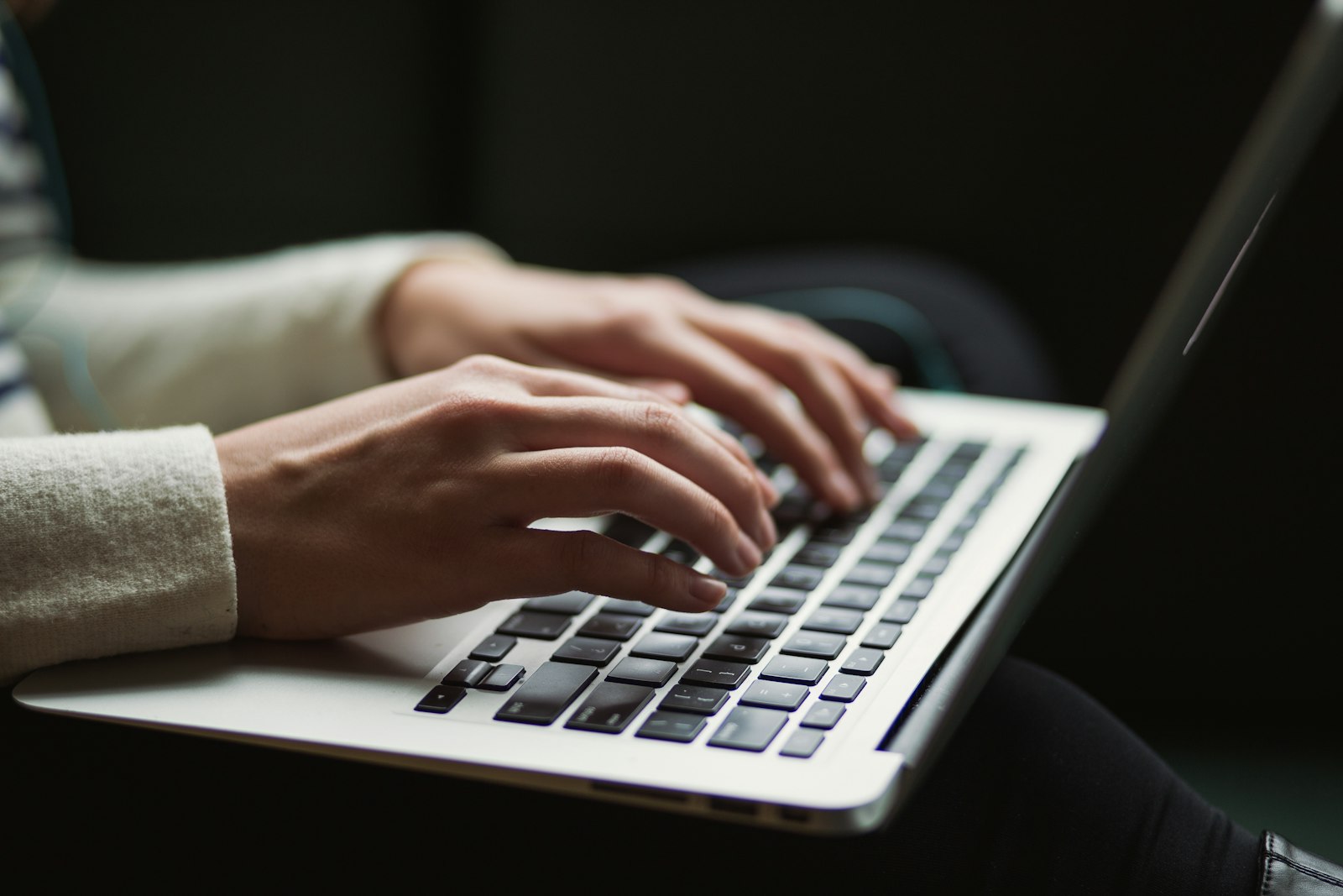 Google Suche am Laptop, Betrieb wird nicht gefunden